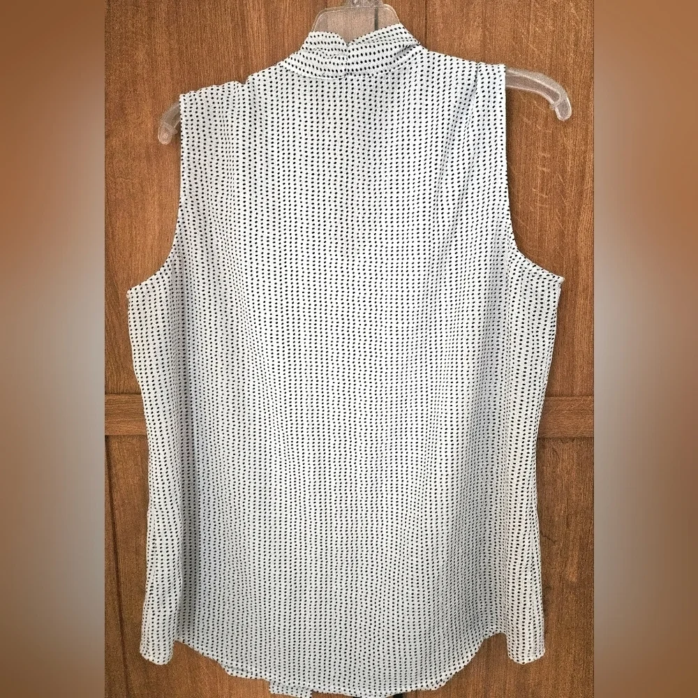 Adrianna Papell Sleeveless Blouse Women (L) - Picture 2 of 4